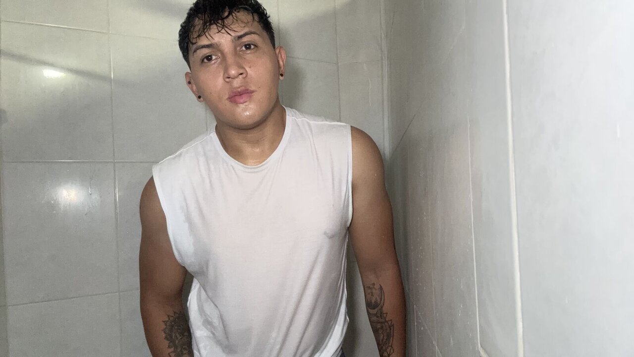 Live Porn Camera of AlejandroGomez