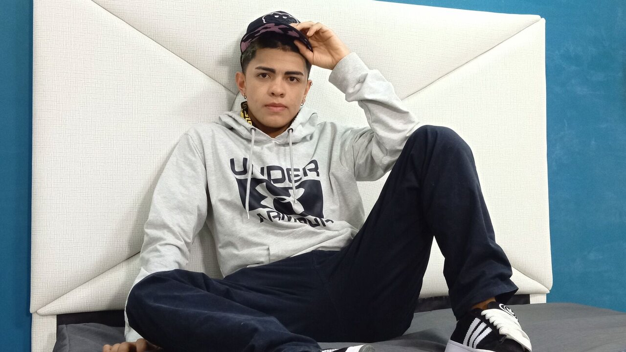 Live Porn Camera of AnderTonson