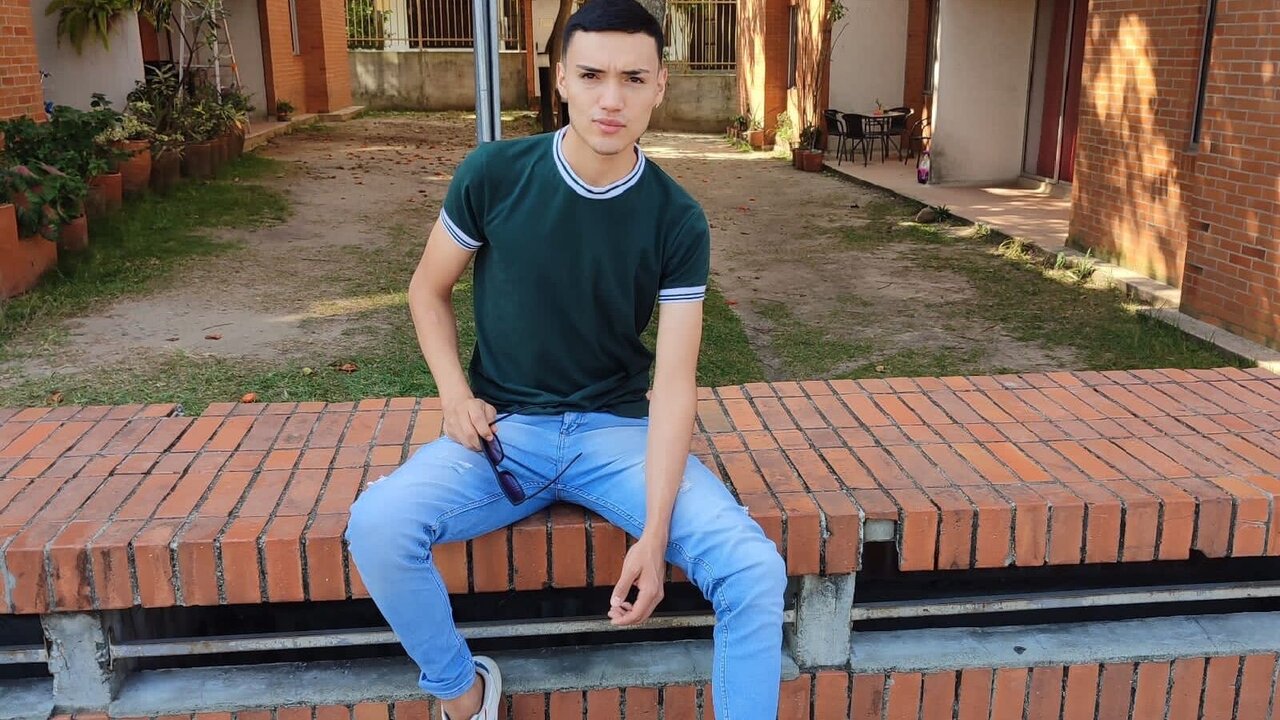 Live Porn Camera of LiamEdwards